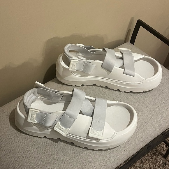 UGG Women's Stratus White Sandal Adjustable Straps EVA Foam 1152686, size 11 - Picture 3 of 8